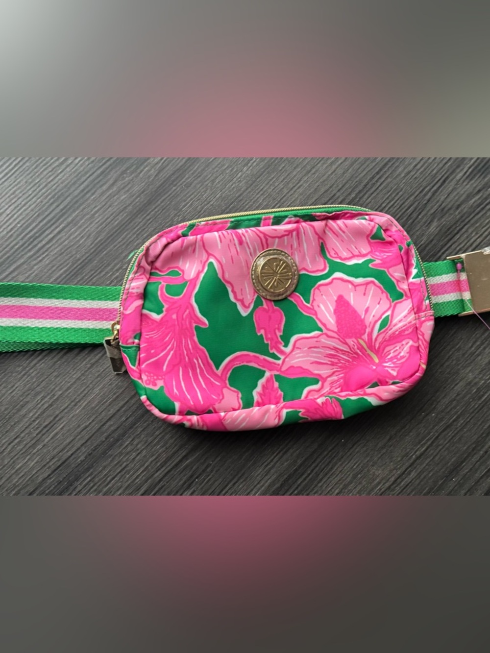 Lilly Pulitzer Kelly Green HIBIS KISS JEANIE BELT BAG Cross Body Waist Pack New - Picture 2 of 4